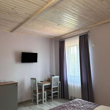 Maestro Hotel Osztroh Kültér fotó