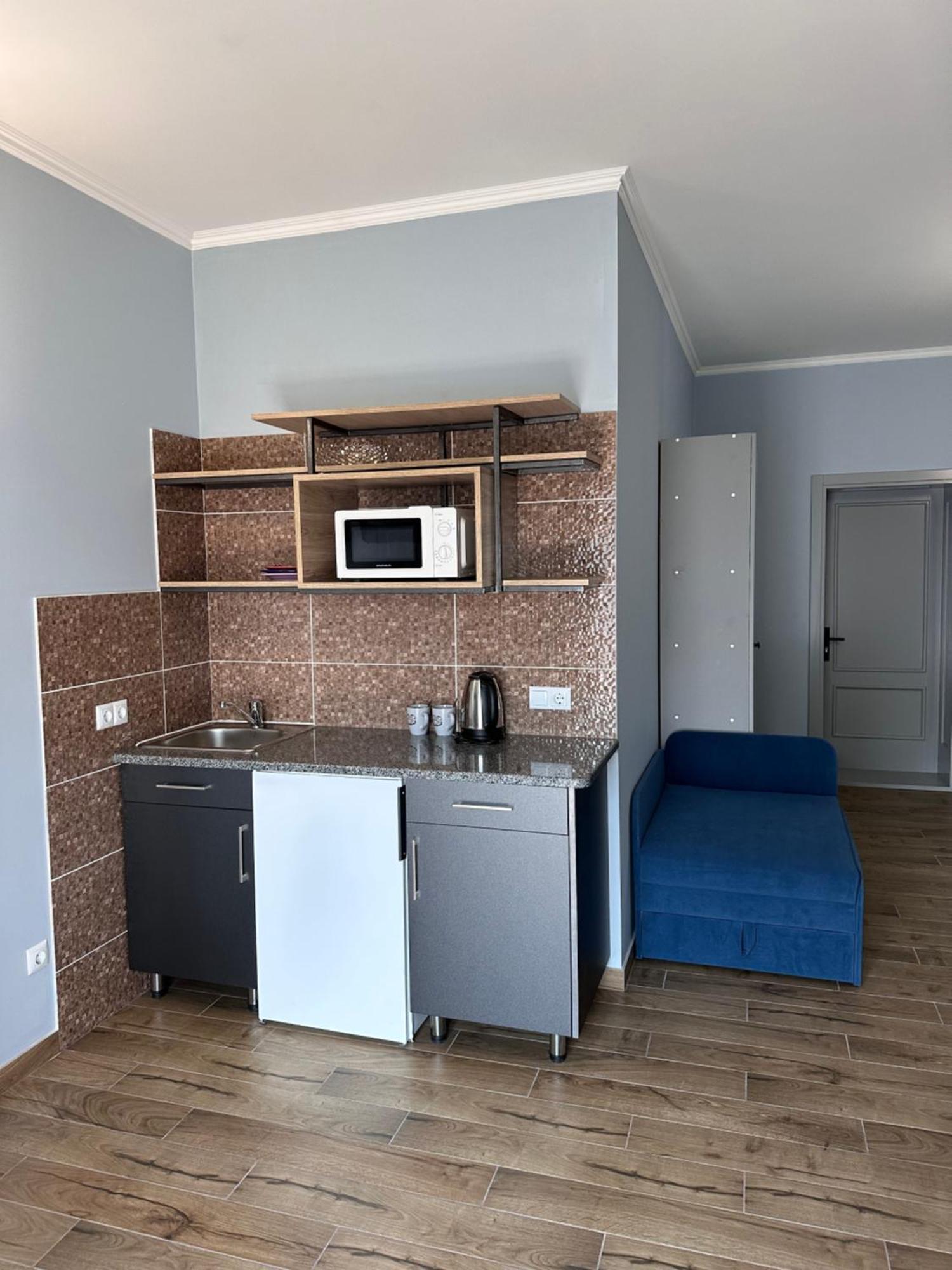 Maestro Hotel Osztroh Kültér fotó